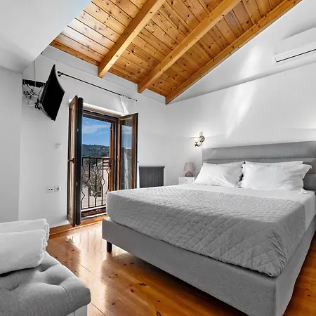 Myrtillo I Luxury Traditional House Villa *