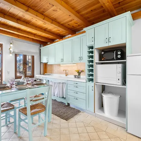 Myrtillo I Luxury Traditional House *